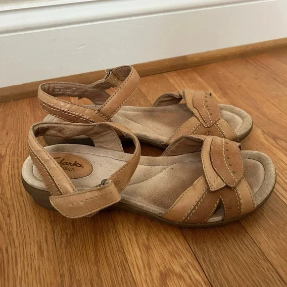 Clarks Reid Timber Wedge Sandal Tan Strappy Open Toe Women’s Size 9 - Picture 3 of 7